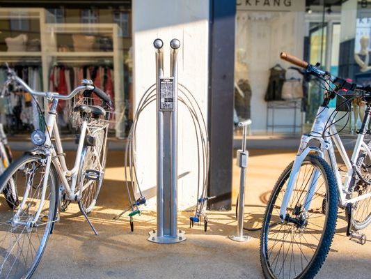 Fahrrad-Servicestation beim GWL in der Innenstadt Fahrrad-Servicestation beim GWL in der Innenstadt