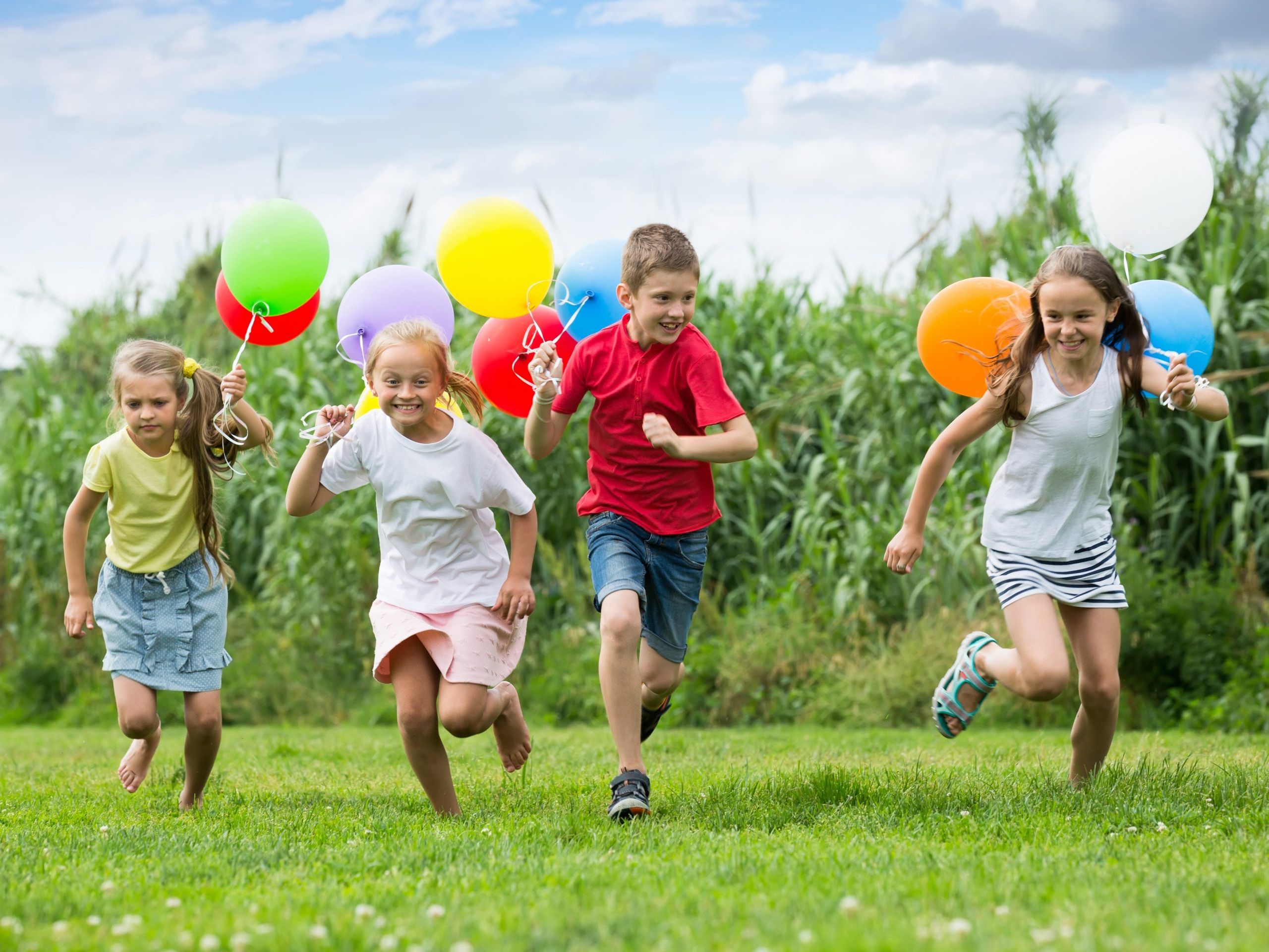 Der Sommer kann kommen – die Bludenzer Kindergärtler*innen und Schüler*innen können sich über ein cooles Ferienprogramm freuen. Der Sommer kann kommen – die Bludenzer Kindergärtler*innen und Schüler*innen können sich über ein cooles Ferienprogramm freuen.