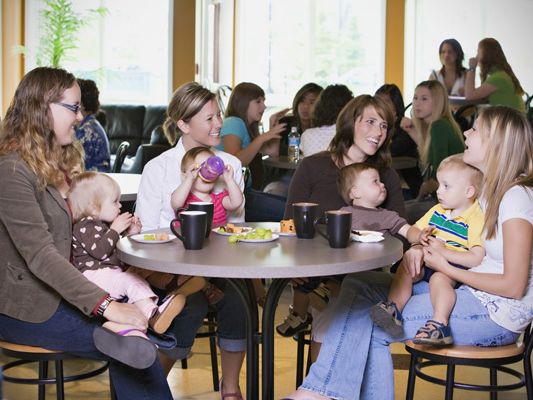 Erste-Hilfe-Vortrag im Eltern-Kind-Café Erste-Hilfe-Vortrag im Eltern-Kind-Café