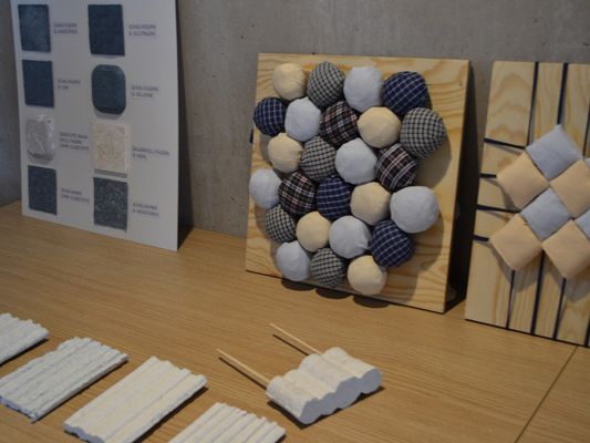 Die Besucher*innen der Projektpräsentation zeigten sich beeindruckt von den Designentwürfen. Die Besucher*innen der Projektpräsentation zeigten sich beeindruckt von den Designentwürfen.