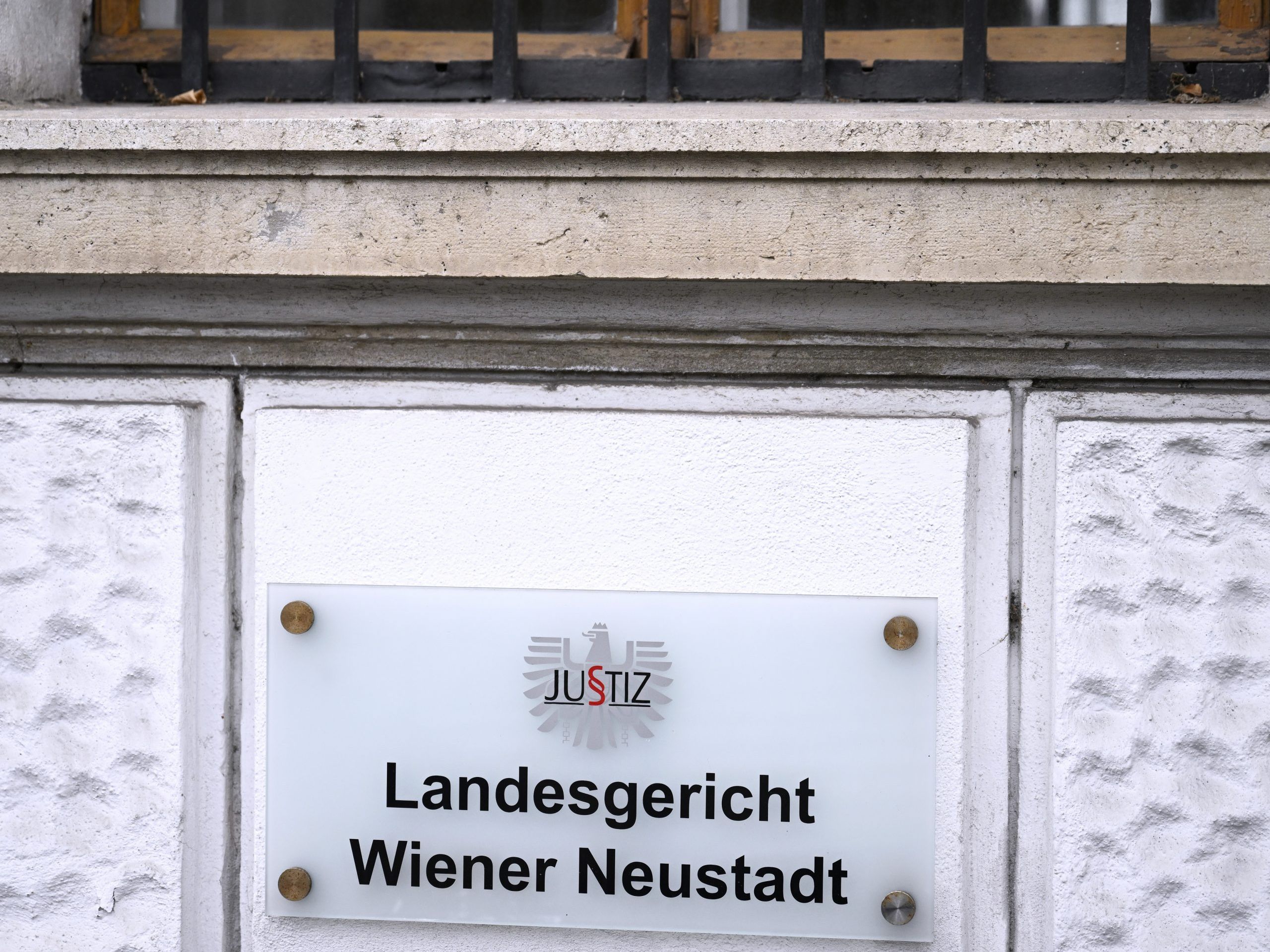 Ein Schuldspruch im Prozess um "die Eigentum" in Wiener Neustadt. Ein Schuldspruch im Prozess um "die Eigentum" in Wiener Neustadt.