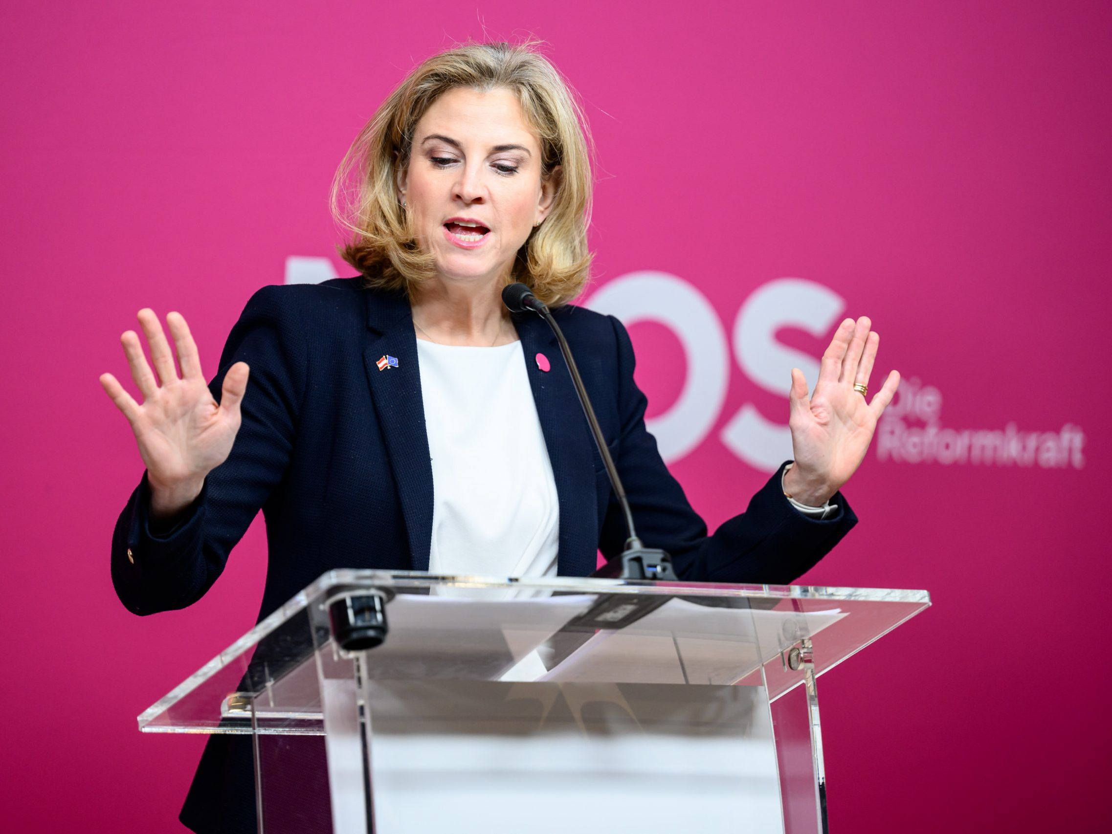 Die NEOS ließen die Verhandlungen am Tag 96 nach der Wahl platzen. Die NEOS ließen die Verhandlungen am Tag 96 nach der Wahl platzen.