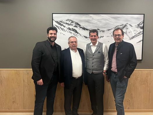 Stadtrat Cenk Dogan, Ehrenpräsident Manfred Tschol, Präsident Thomas Lorünser, Geschäftsführer Christoph Lorünser (v. l. n. r.) Stadtrat Cenk Dogan, Ehrenpräsident Manfred Tschol, Präsident Thomas Lorünser, Geschäftsführer Christoph Lorünser (v. l. n. r.)