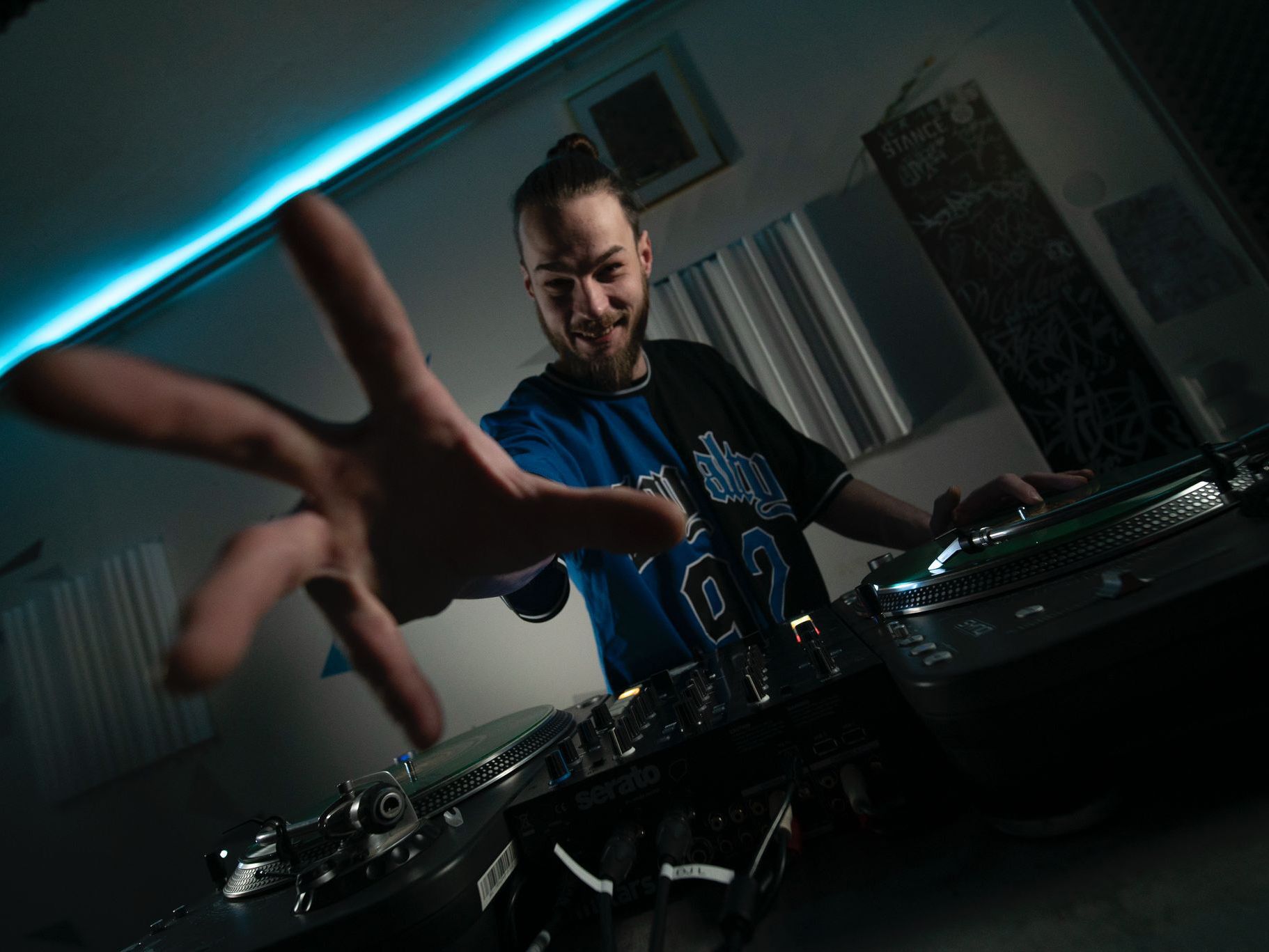 DJ Cut Daam Michael Krenkel_Strictly Underground Visuas DJ Cut Daam Michael Krenkel_Strictly Underground Visuas