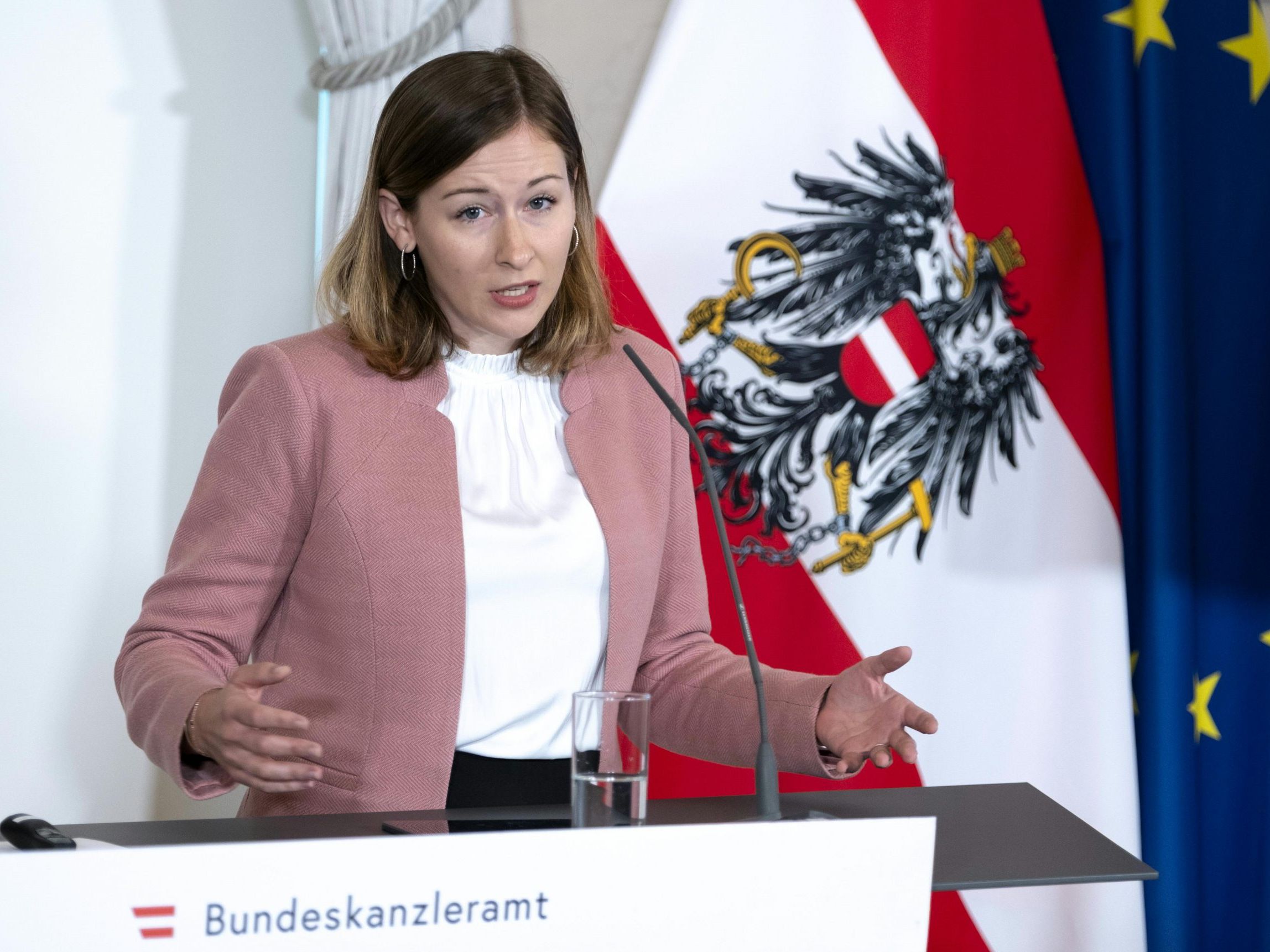 Die Regierung bündelt das Angebot für Onlineberatung für Familien. Die Regierung bündelt das Angebot für Onlineberatung für Familien.