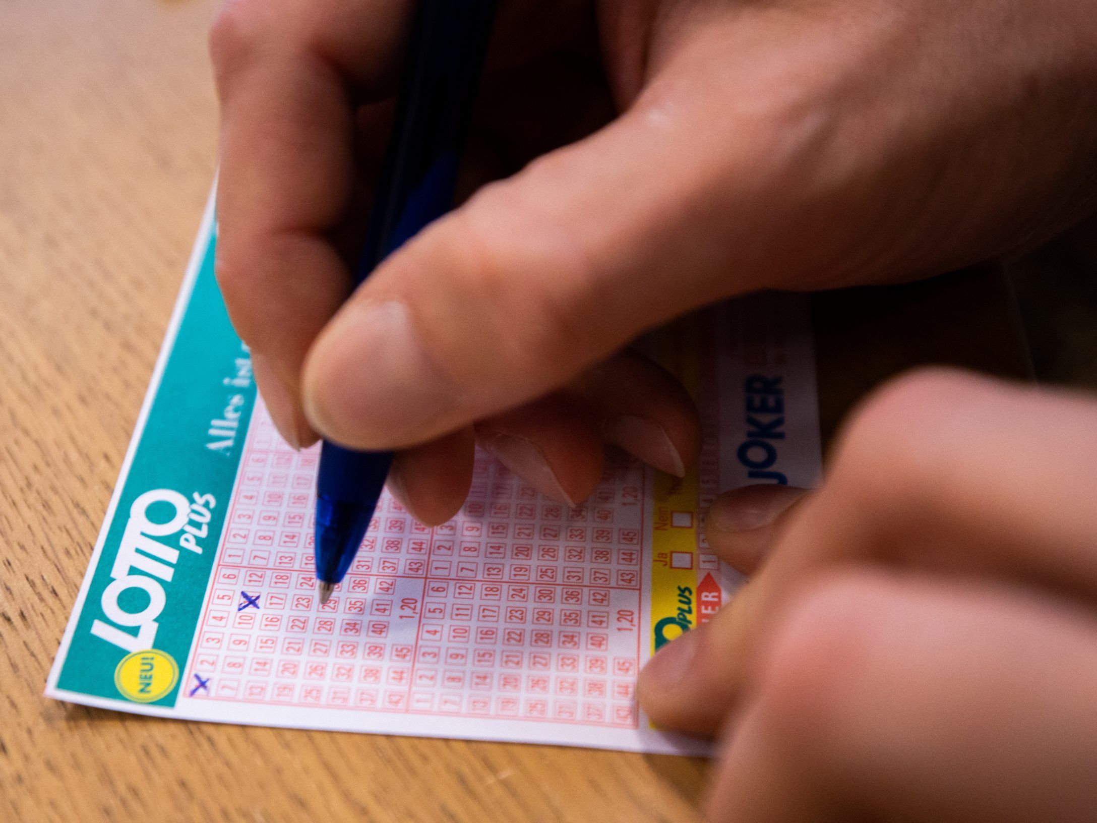 Um einen Lotto-Doppeljackpot geht es bei der Bonus Ziehung am Freitag. Um einen Lotto-Doppeljackpot geht es bei der Bonus Ziehung am Freitag.