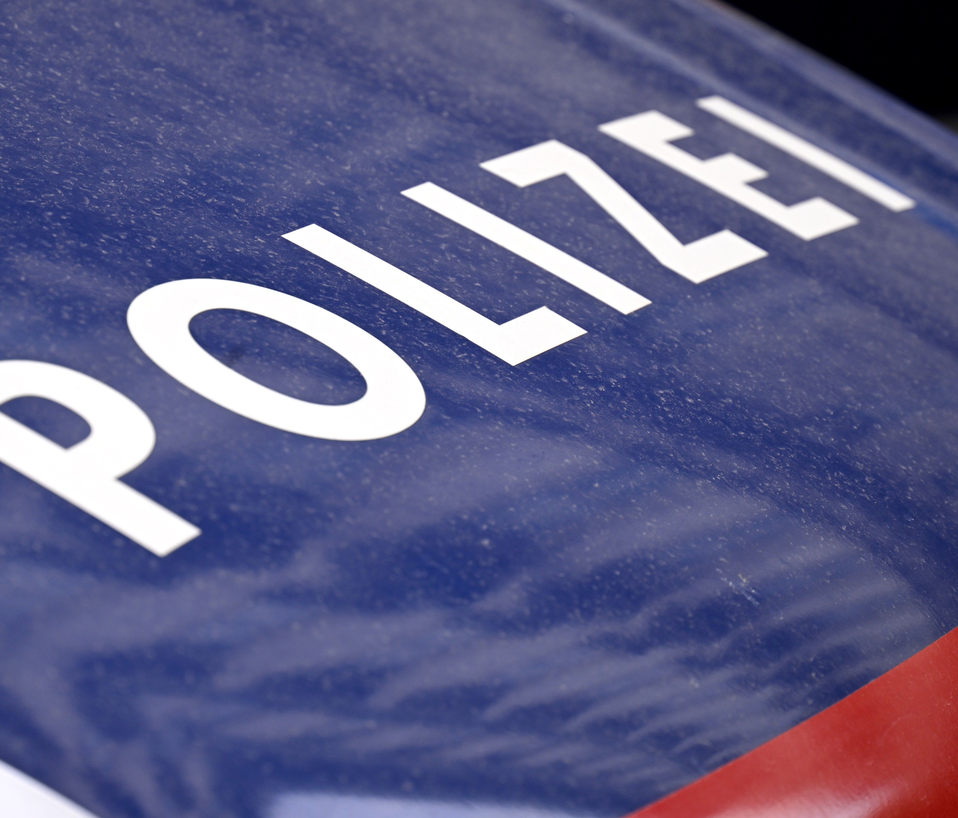 Für Ermittlungen in Fällen des Sozialleistungsbetruges im Bundesland ist das Landeskriminalamt (LKA) Niederösterreich verantwortlich. Für Ermittlungen in Fällen des Sozialleistungsbetruges im Bundesland ist das Landeskriminalamt (LKA) Niederösterreich verantwortlich.