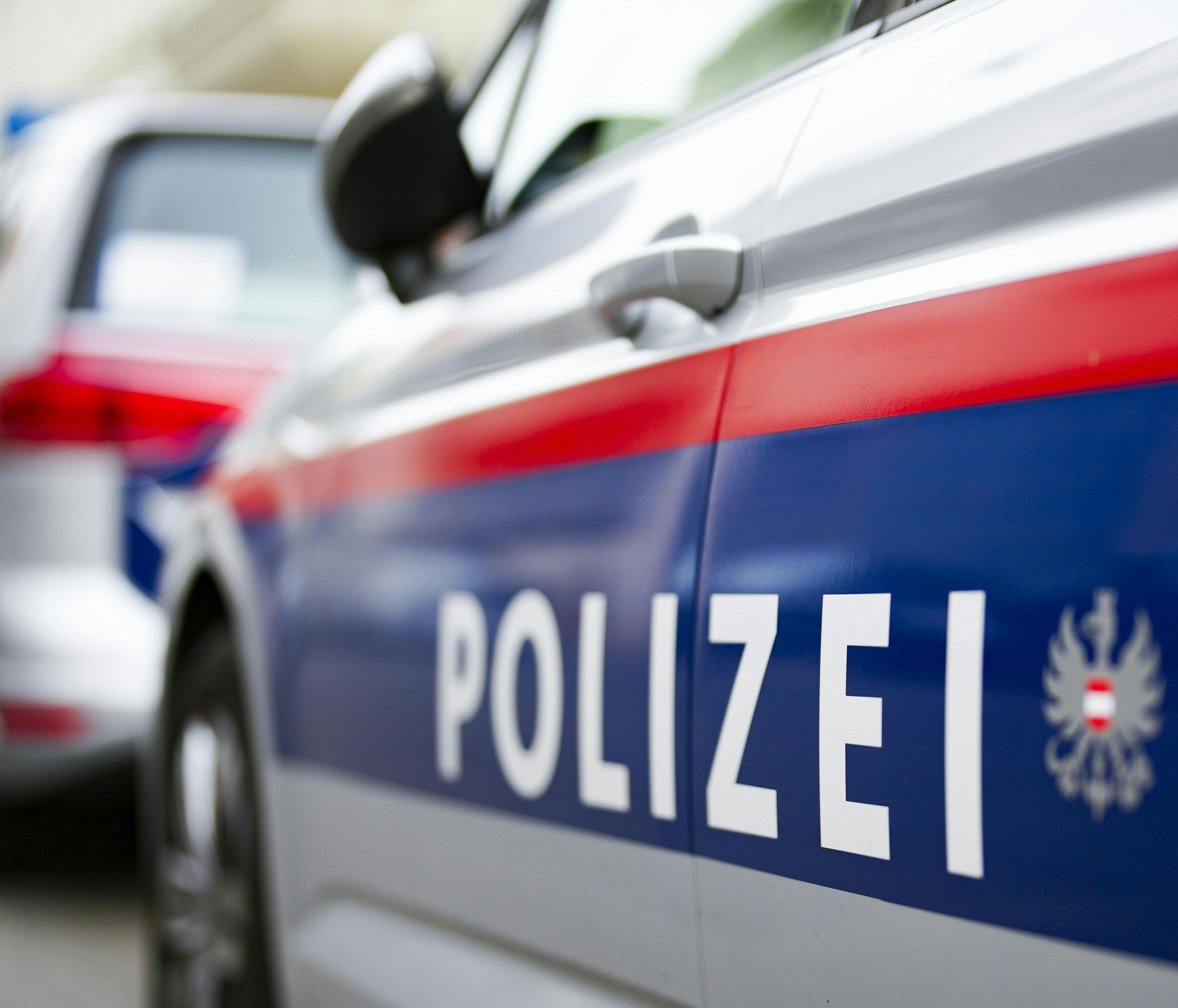 Drei Beschuldigte konnten festgenommen werden. Drei Beschuldigte konnten festgenommen werden.