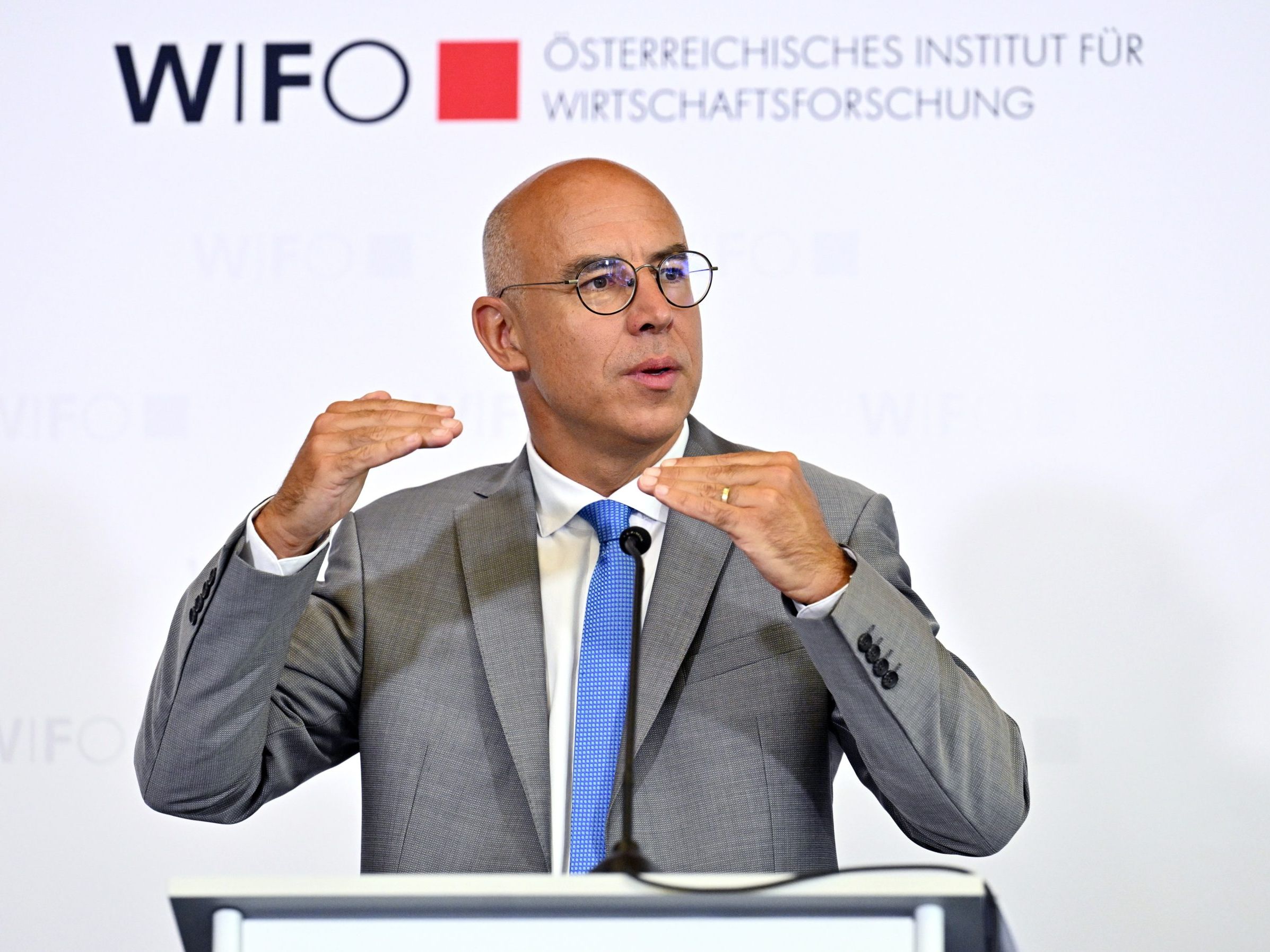 Wifo und IHS bestätigen das Ende der Rezession in Österreich. Wifo und IHS bestätigen das Ende der Rezession in Österreich.