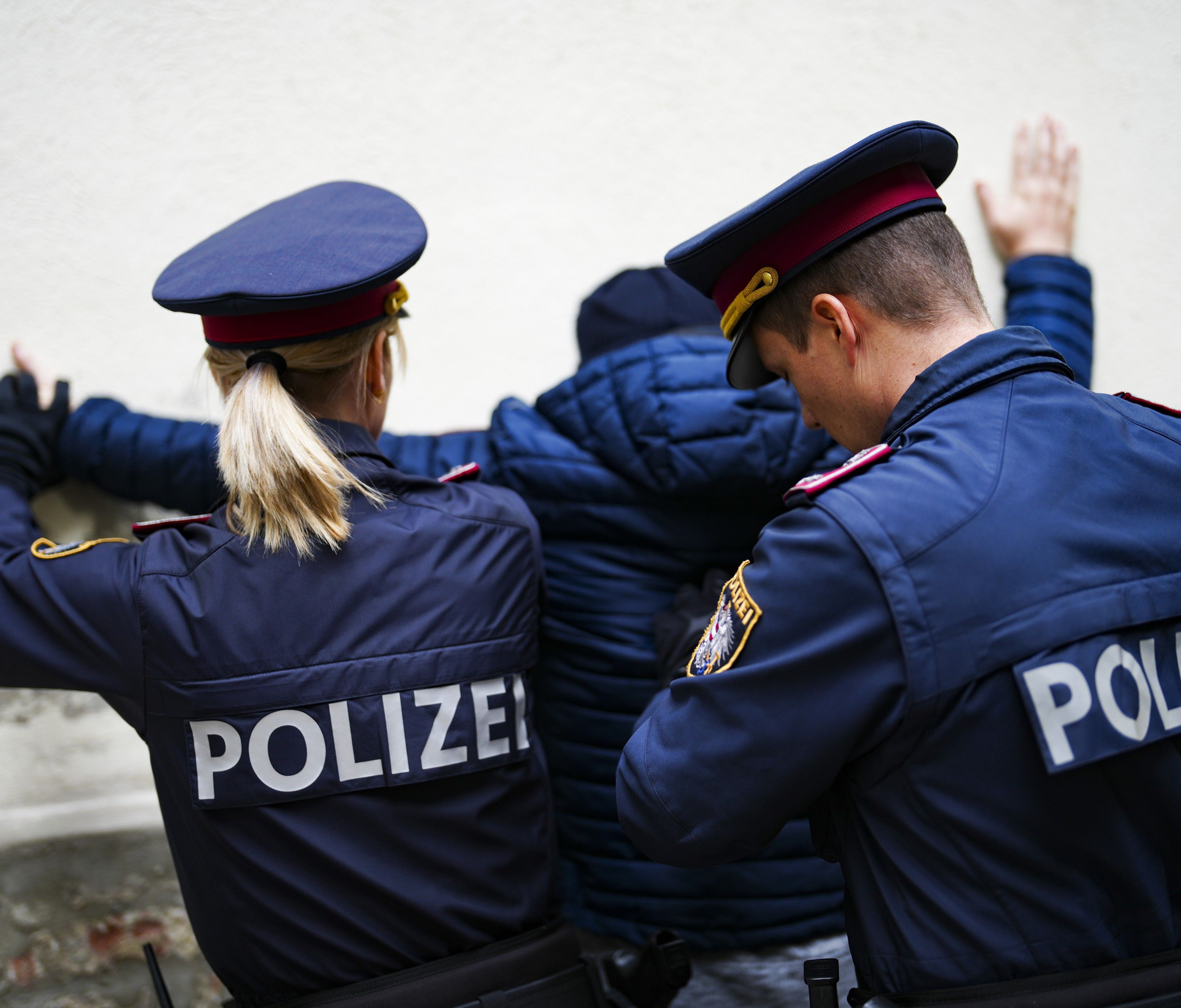 Ein Streit unter Nachbarn in Wien-Floridsdorf eskalierte komplett. Ein Streit unter Nachbarn in Wien-Floridsdorf eskalierte komplett.