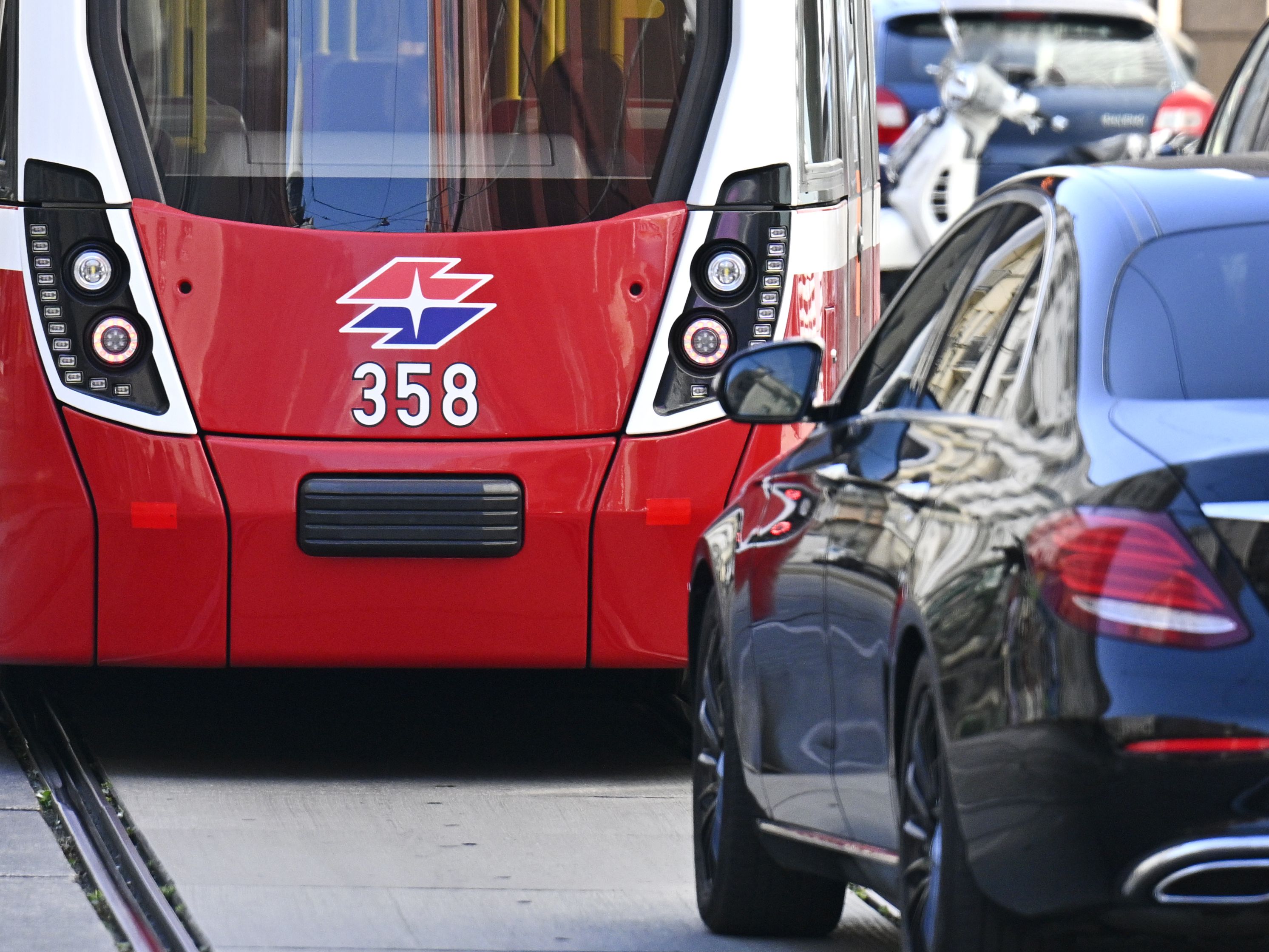 Zu Allerheiligen verdichten die Wiener Linien die Intervalle. Zu Allerheiligen verdichten die Wiener Linien die Intervalle.