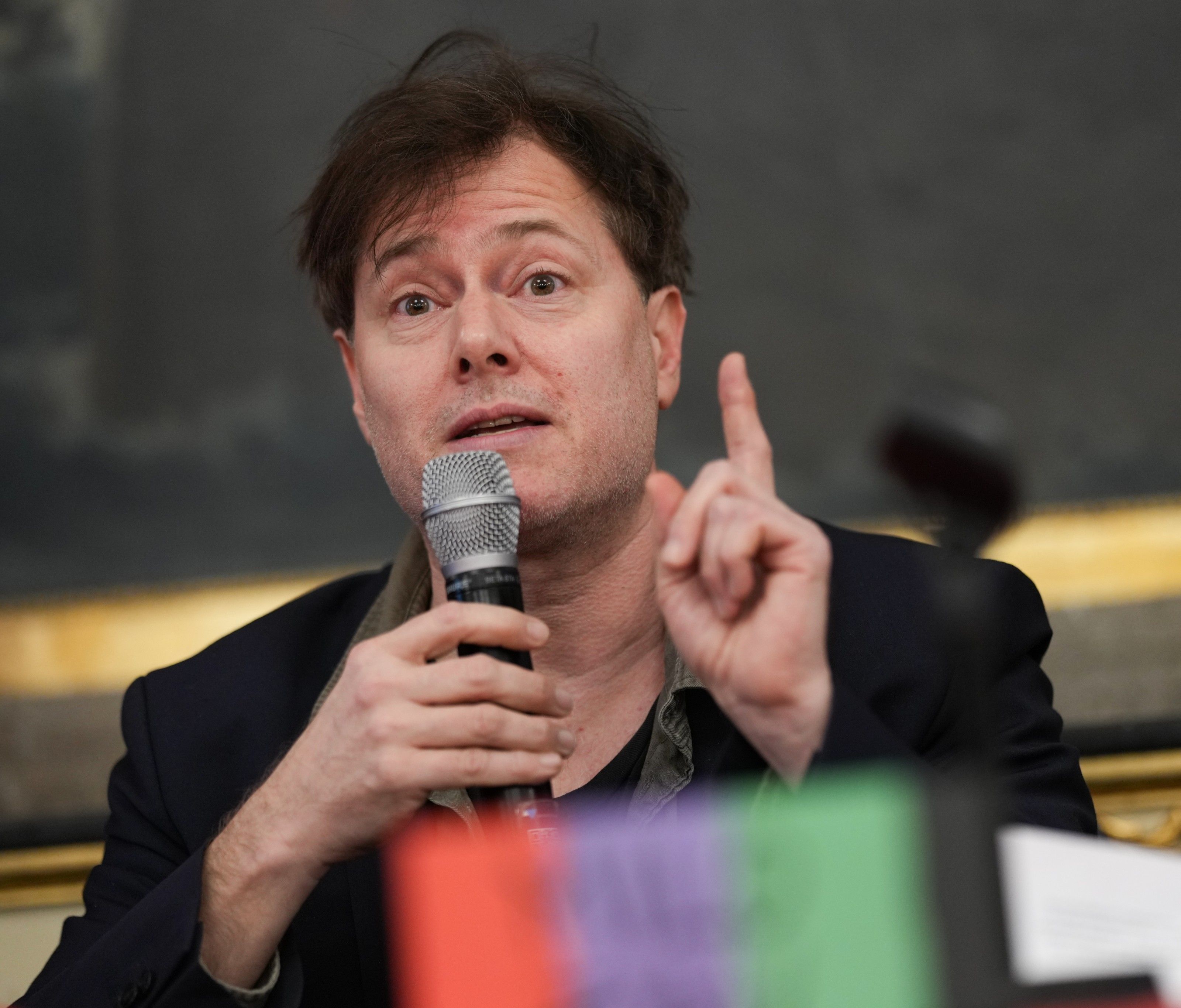 Im Oktober kam ein Offener Brief von Milo Rau. Im Oktober kam ein Offener Brief von Milo Rau.