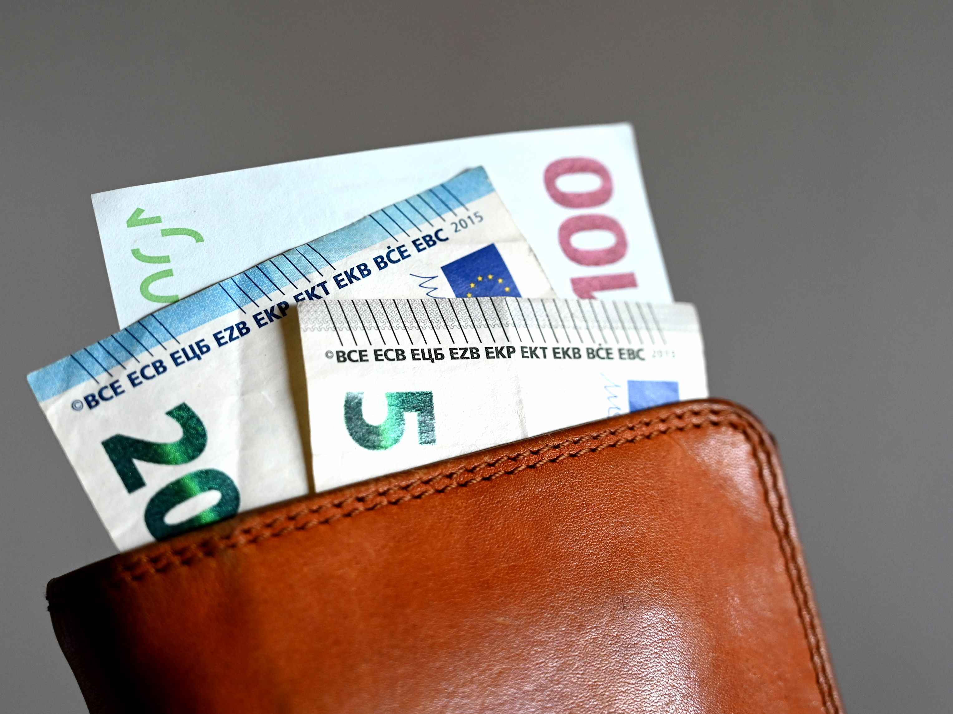 Die Ist-Gehälter für Metallgewerbe-Angestellte steigen 2026 um 1,8 %. Die Ist-Gehälter für Metallgewerbe-Angestellte steigen 2026 um 1,8 %.