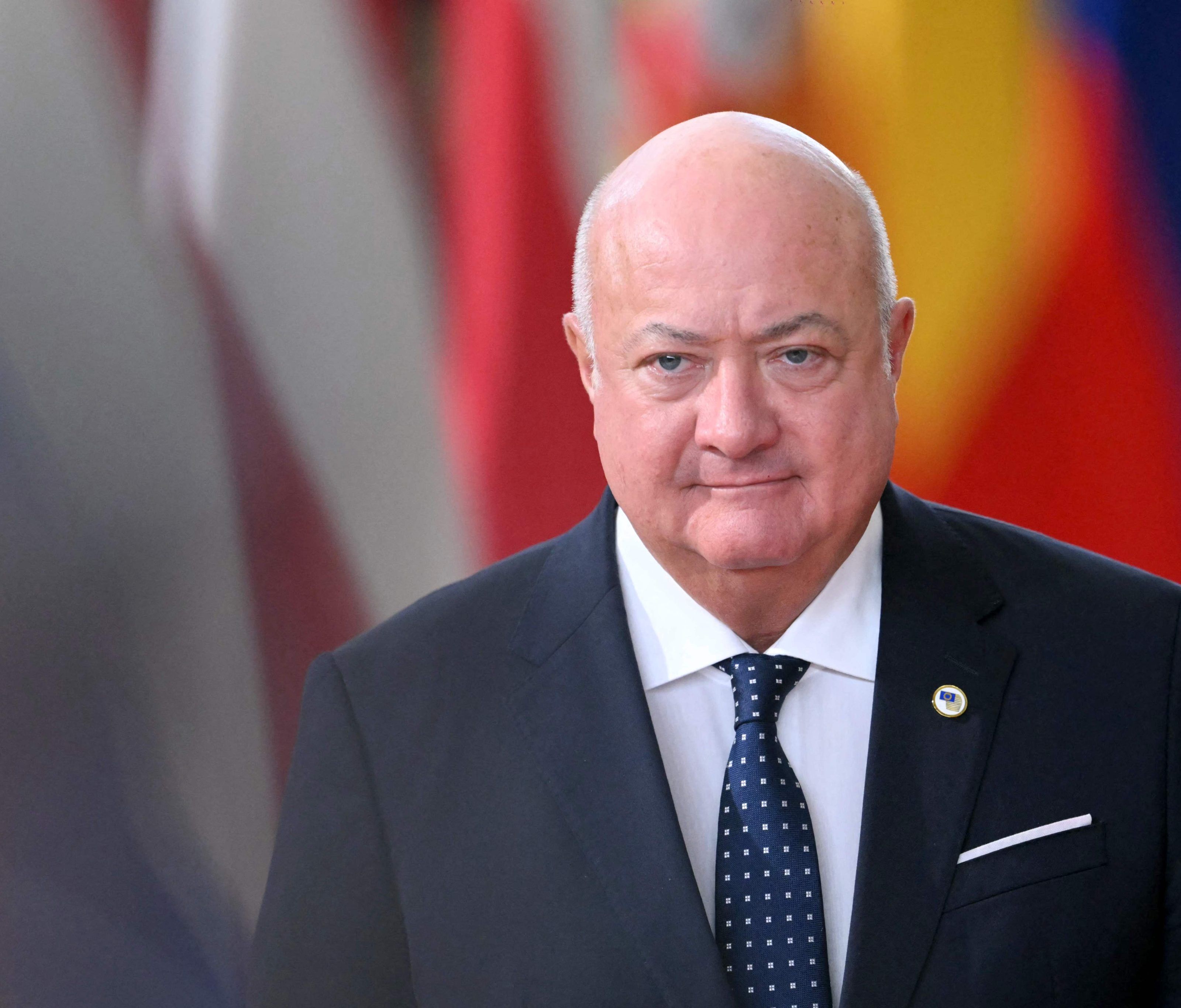 Bundeskanzler Stocker ist nach der Rücken-OP noch im Spital. Bundeskanzler Stocker ist nach der Rücken-OP noch im Spital.