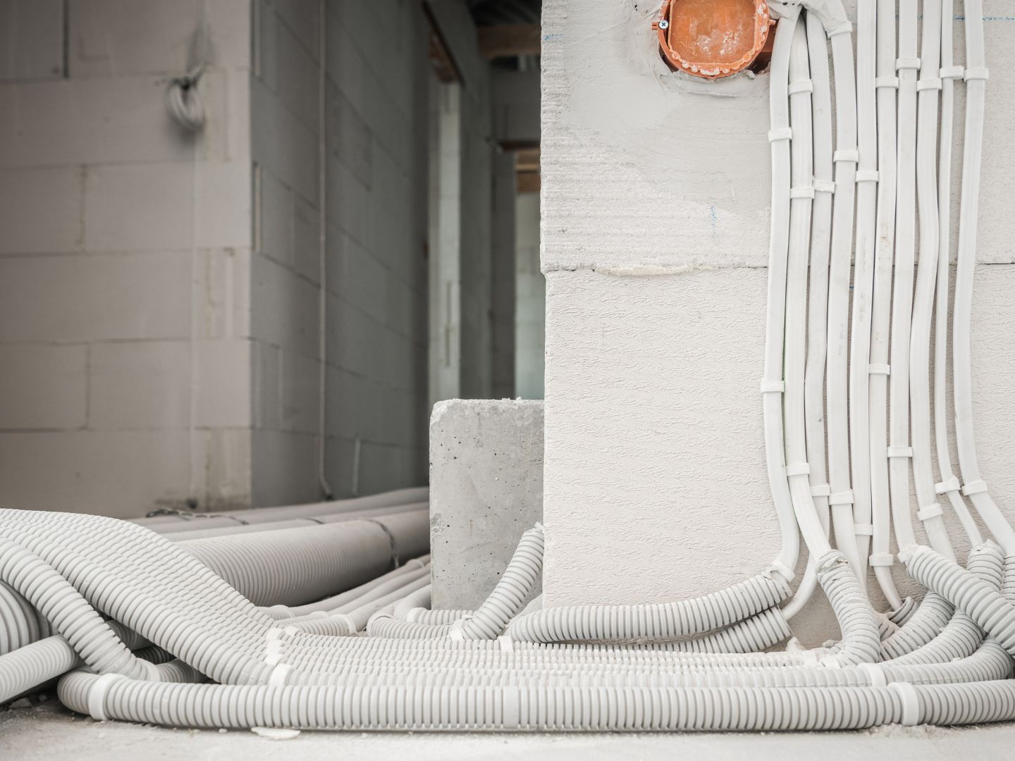 Der Neubau von Wohnungen verbleibt auf tiefem Niveau. Der Neubau von Wohnungen verbleibt auf tiefem Niveau.