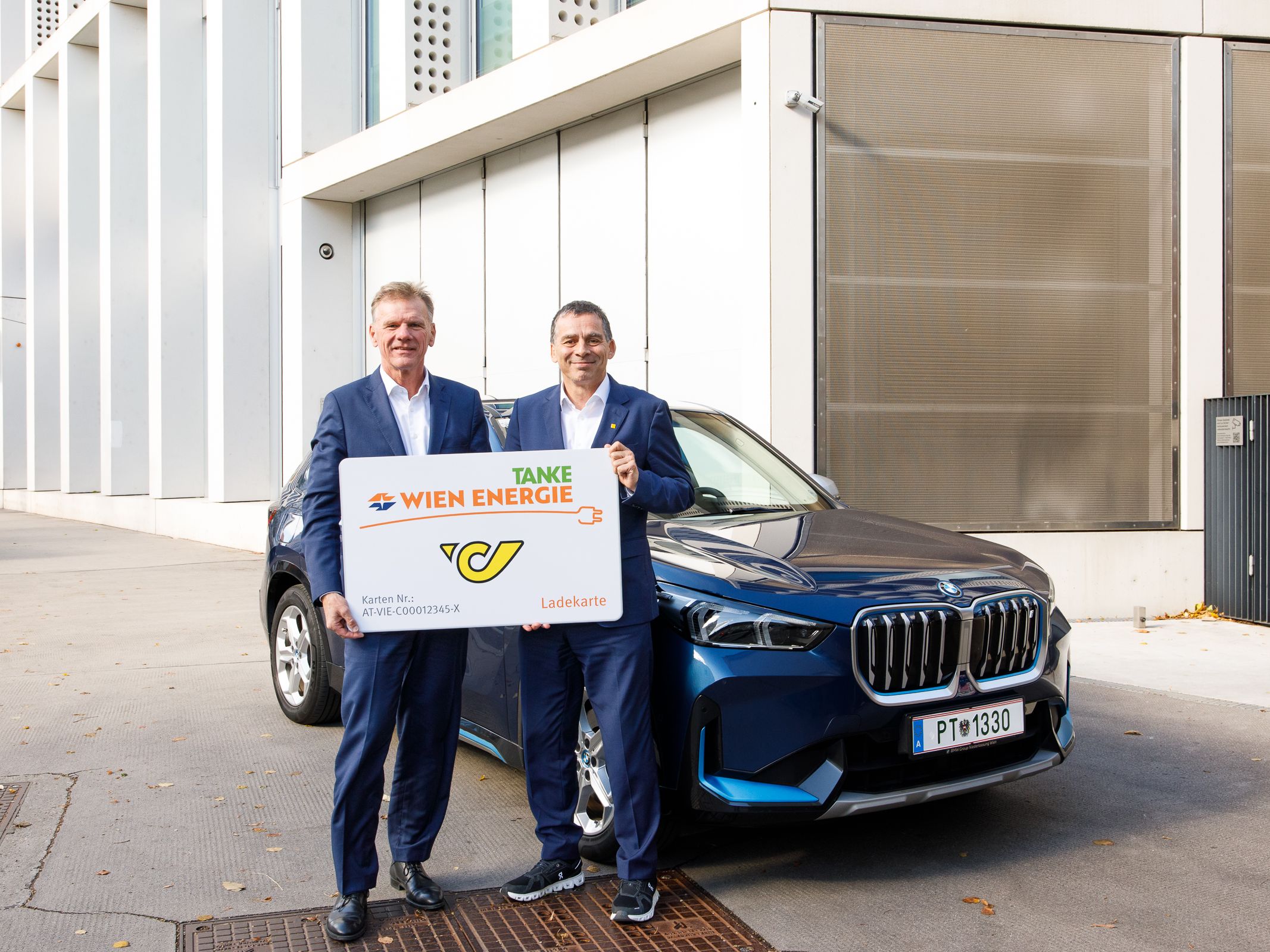 Die Österreichische Post lädt Ökostrom bei der Wien Energie. Die Österreichische Post lädt Ökostrom bei der Wien Energie.